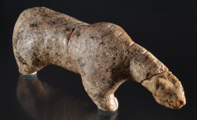 7-lion-figurine