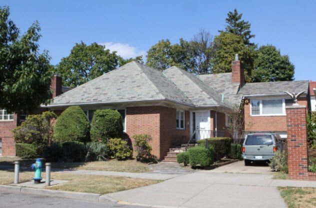 10-hoarder-house-with-dead-body