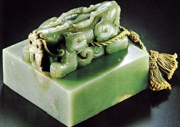 3-heirloom-seal-of-the-realm