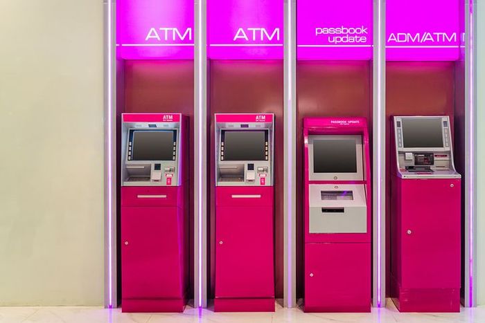 คุณเคยสงสัยไหมว่า ATM กับ ADM มีความแตกต่างกันยังไง