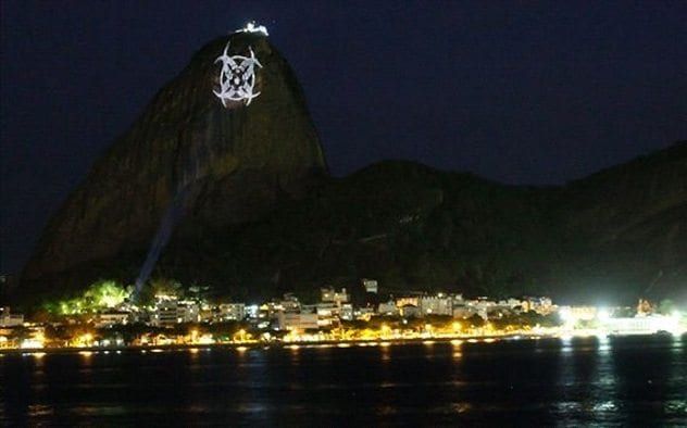 sugarloaf-mountain-hologram