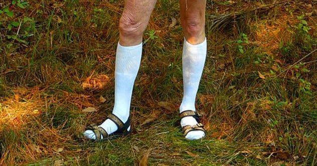 1-socks-with-sandals
