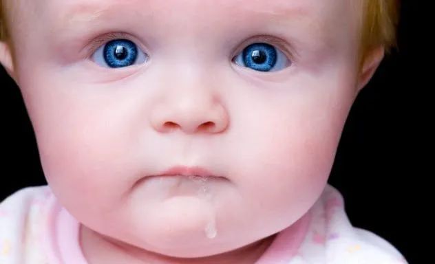 6a-salivating-baby_2483476_small