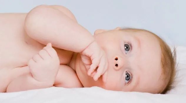 8b-isolated-baby_75798301_small
