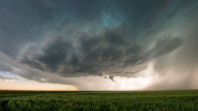 8a-tornado_47005202_SMALL