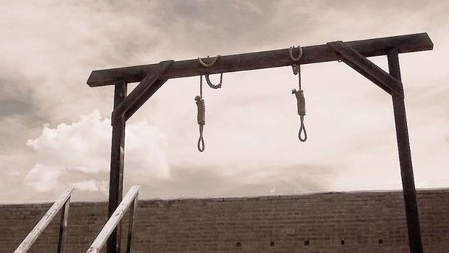 bizarre-gallows-sad-scary-Favim.com-2789278