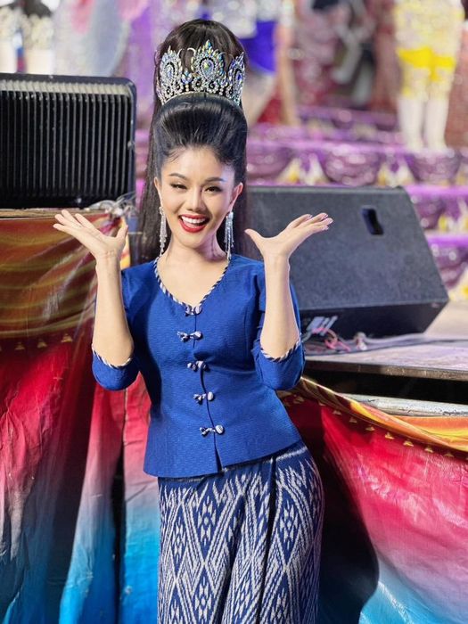 แพรวพราว แสงทอง ศิลปินที่มีเสียงร้องเป็นเอกลักษณ์และมีผลงานที่โดดเด่น