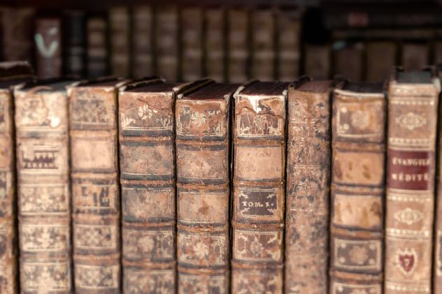 7-ancient-books_95121047_SMALL