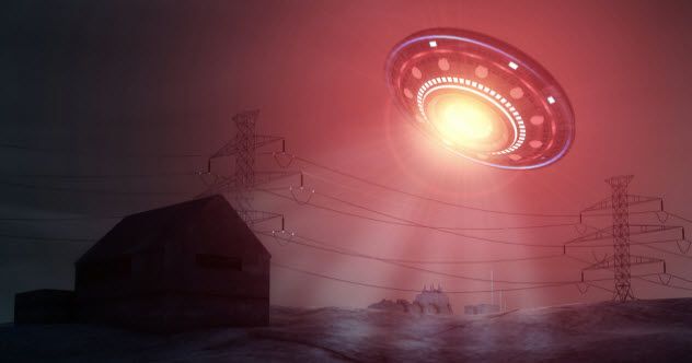 10-red-light-ufo_46813742_SMALL