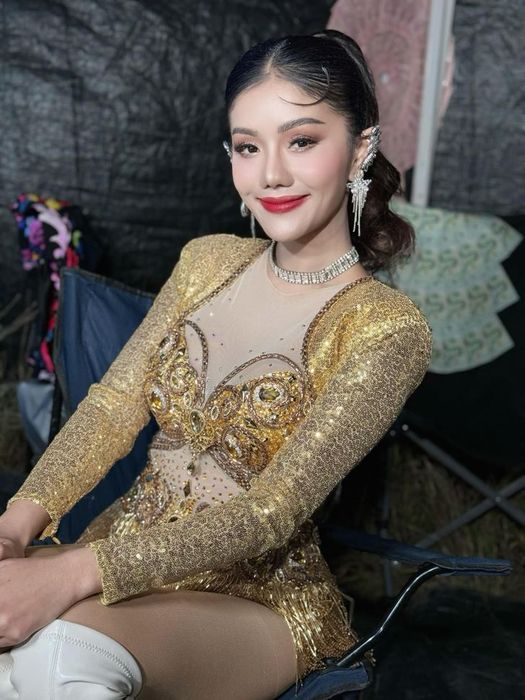 แพรวพราว แสงทอง นักร้องหมอลำที่มีชื่อเสียงและผลงานโดดเด่นในวงการ