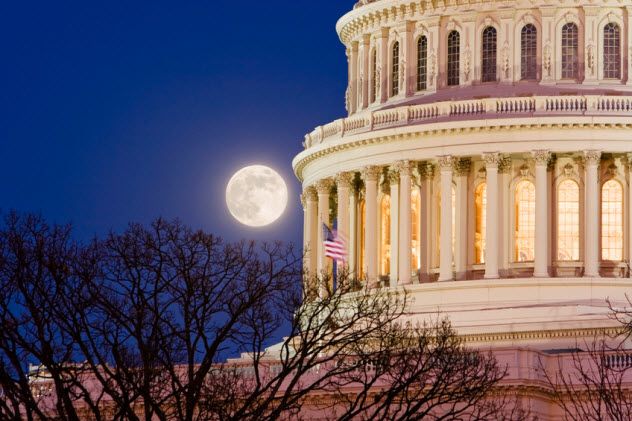 8-capitol-moonrise_2689622_SMALL