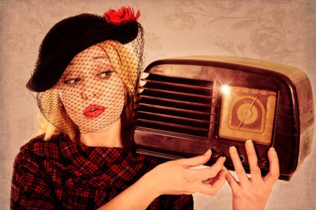 3-old-radio_000021883383_Small