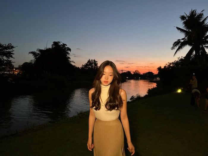 นุ่น พิชชาธร สาวสวยที่มีความสามารถหลากหลายด้าน และยังเป็นที่รู้จักในวงการบันเทิง