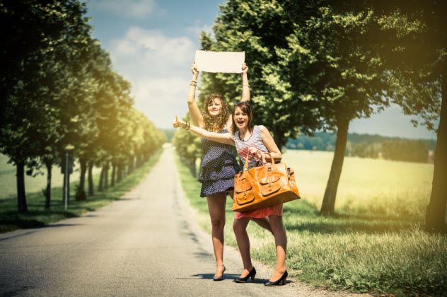 8a-hitchhiking-women_000026366443_Small