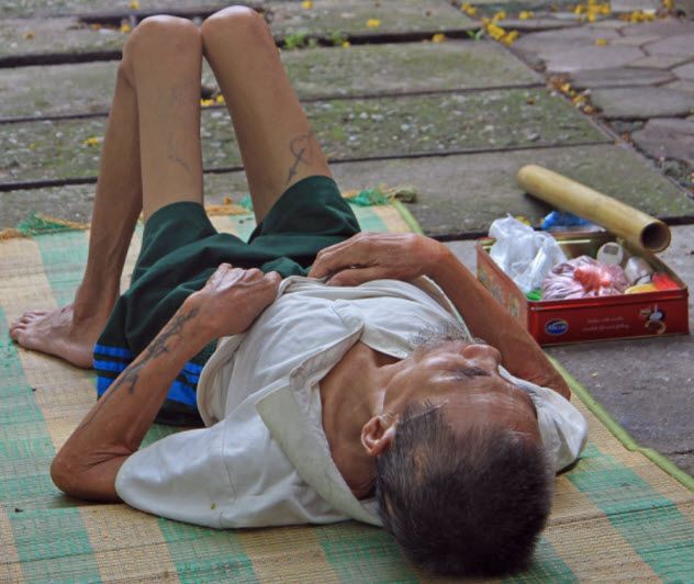 8-skinny-homeless-man_000071745625_Small