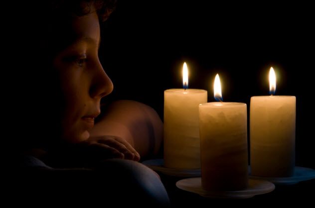 10-boy-with-candles_000008601681_Small