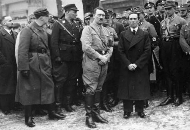 4-hitler-odd-stance