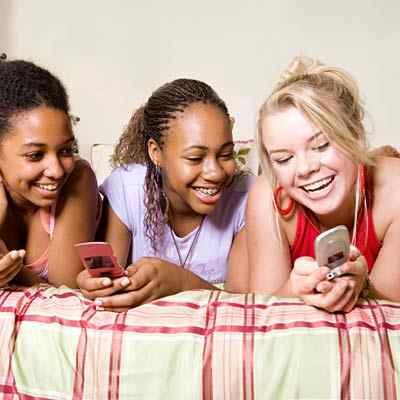 Sleepover-Friends-Dare-400A081407