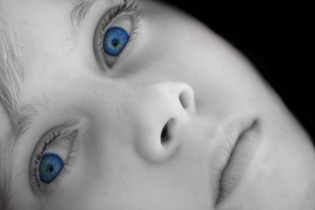 2d-dead-girl-blue-eyes-121694844
