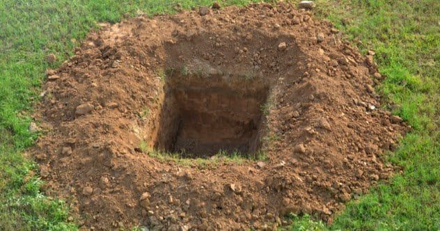 5a-open-grave_100699187_small