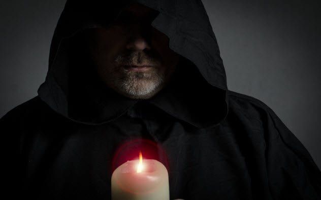 6a-monk-with-candle_85377401_small
