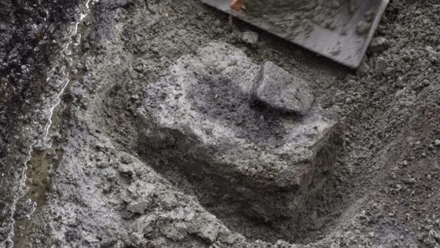 calvert-island-footprint