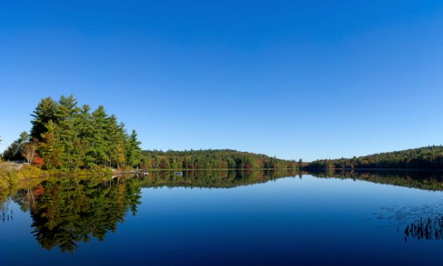 5-maine-lake-469684089