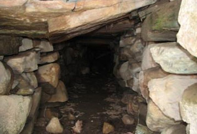 6-stone-chamber
