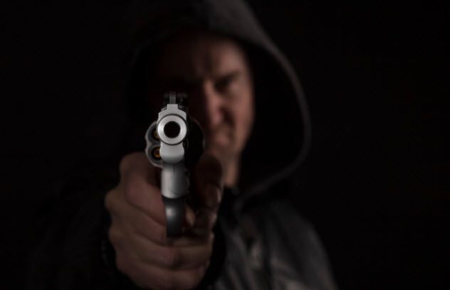armed-robber-163135079