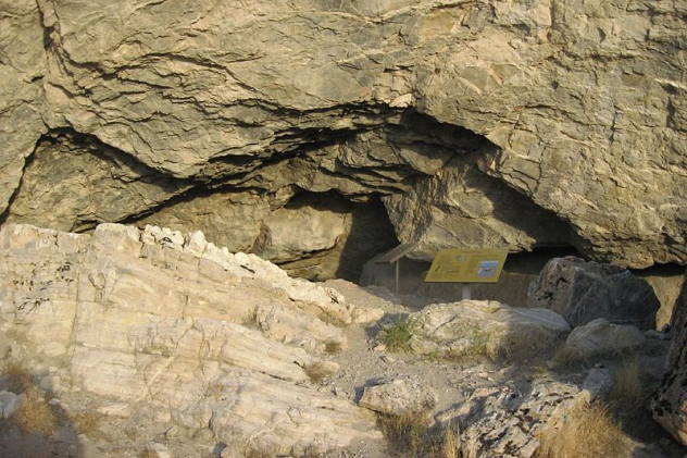 Lovelock Cave