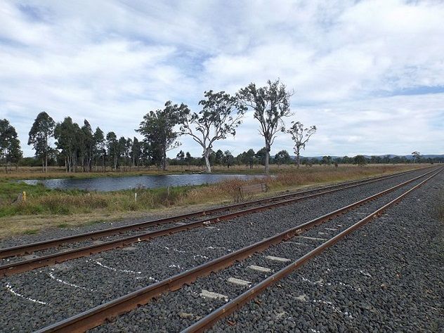 Main_Line_railway_Lanefield,_Queensland_3