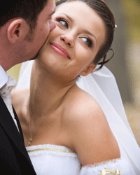 Your makeup should harmonize with your dress to achieve a cohesive and polished appearance.