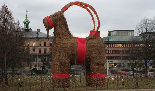 8-yule-goat