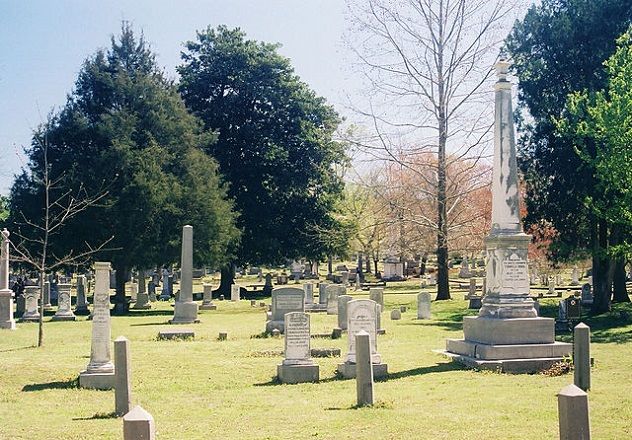 640px-Maple_Hill_Cemetery_Huntsville_Alabama_Front1