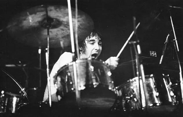 7a-keith-moon