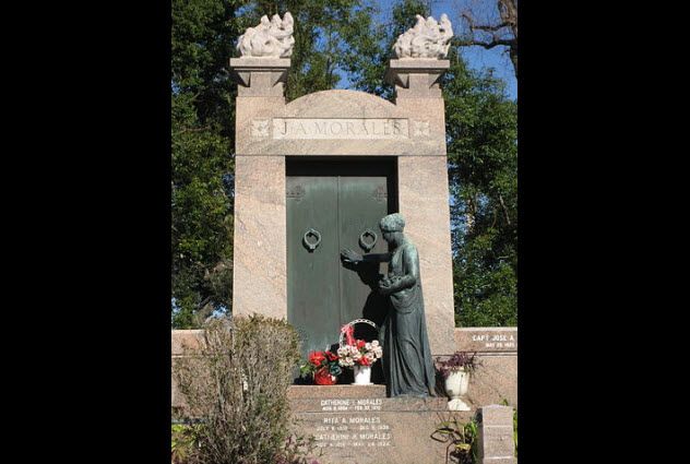 4-josie-arlington-tomb