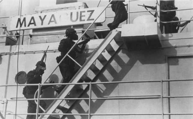 4_Marines_board_the_Mayaguez