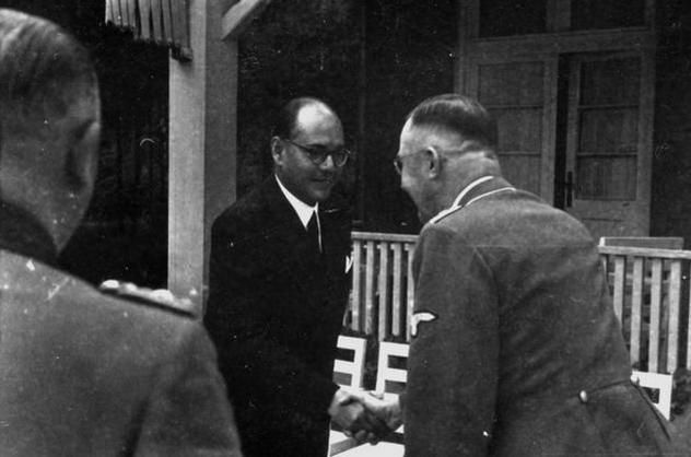 Subhas Chandra Bose bei Heinrich Himmler