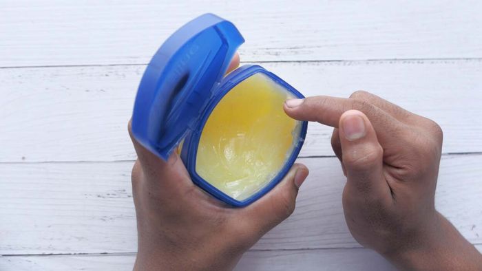 Common Household Products That Can Act as WD-40 Alternatives