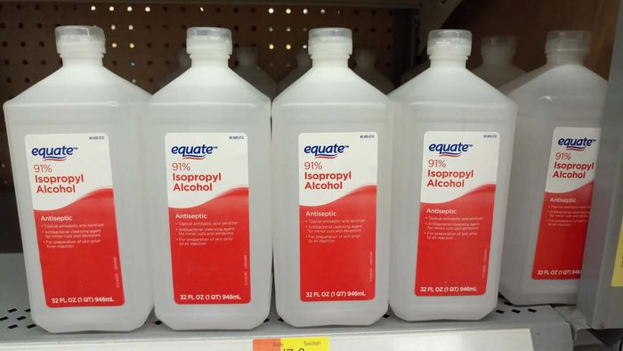 10 Essential Uses for Rubbing Alcohol Beyond…Rubbing