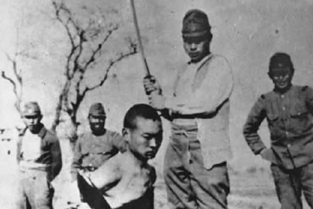 Chinese_to_be_beheaded_in_Nanking_Massacre