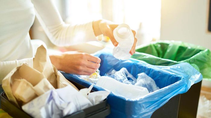 Garbage and diaper pails