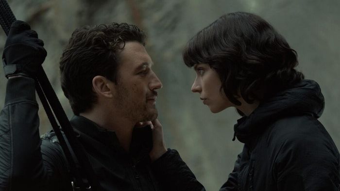 10 Bộ Phim Hay Nhất Tương Tự The Gorge, Bom Tấn Của Apple Với Sự Góp Mặt Của Miles Teller & Anya Taylor-Joy - Ảnh Bìa
