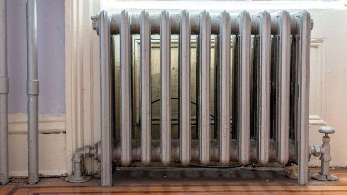 How to Resolve Your Noisy Radiator Based on the Sound It Emits