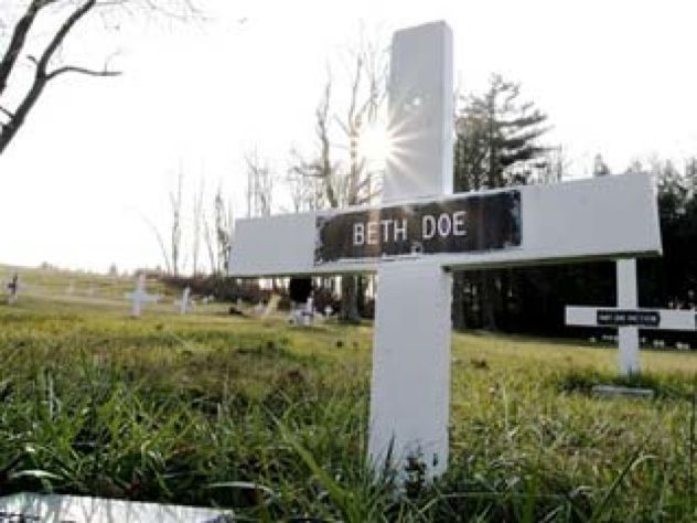 1 61 103007 Beth Doe Grave
