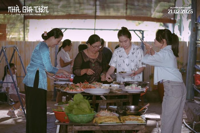 Bánh xèo – món ăn gắn liền với Nhà Gia Tiên