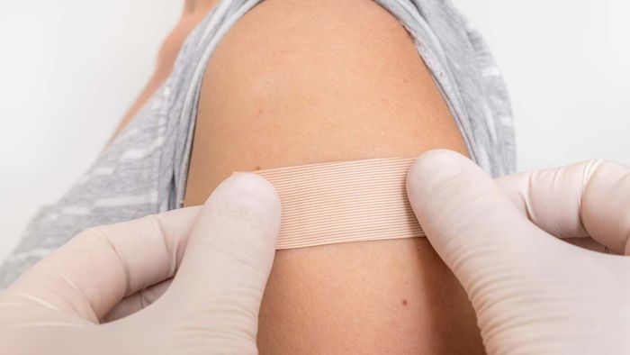 Remove bandages effortlessly