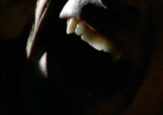 Vampire-Fangs-Vampires-6366850-455-323