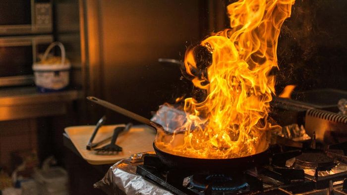 Stop a grease fire