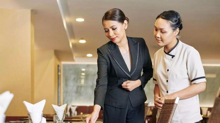 Ngành Quản trị Nhà hàng Khách sạn được định nghĩa như thế nào?